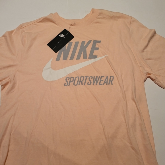 Men's T-Shirt Nike Sportswear Club - Picture 11 of 16